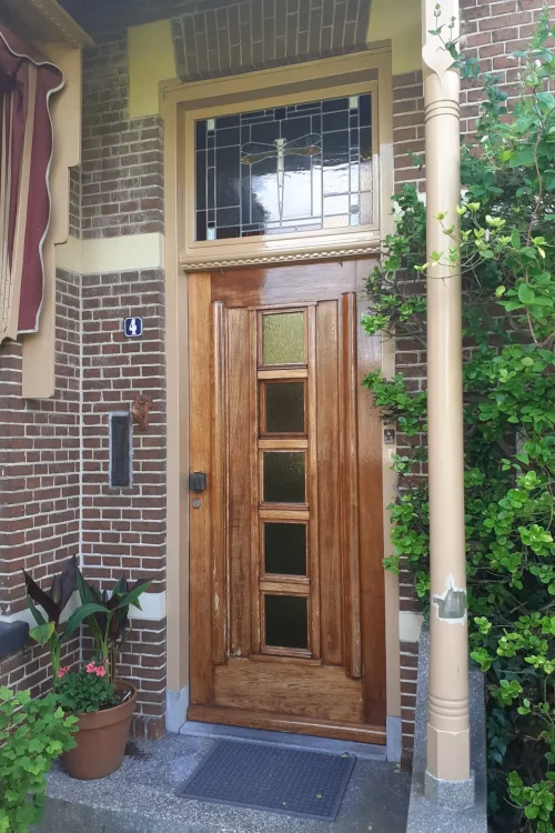 Raam-Libelle_©AtelierGlashart